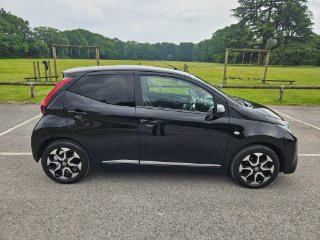 /photos/9916/35286599-6907-4798-b88c-f83c480b5a09_i320x240.jpg