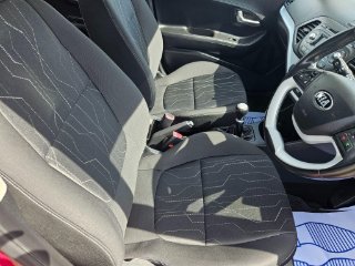 /photos/9916/51eb81de-639e-478e-8490-1ee9ce7b7fcf_i320x240.jpg