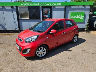 /photos/9916/67c77170-c885-4c13-92f9-3c5fbb92eea0_i320x240.jpg
