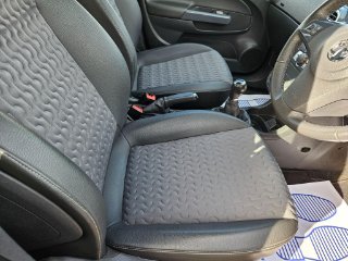 /photos/9916/74f01fe2-9c50-4237-a9a8-4c385444ac53_i320x240.jpg